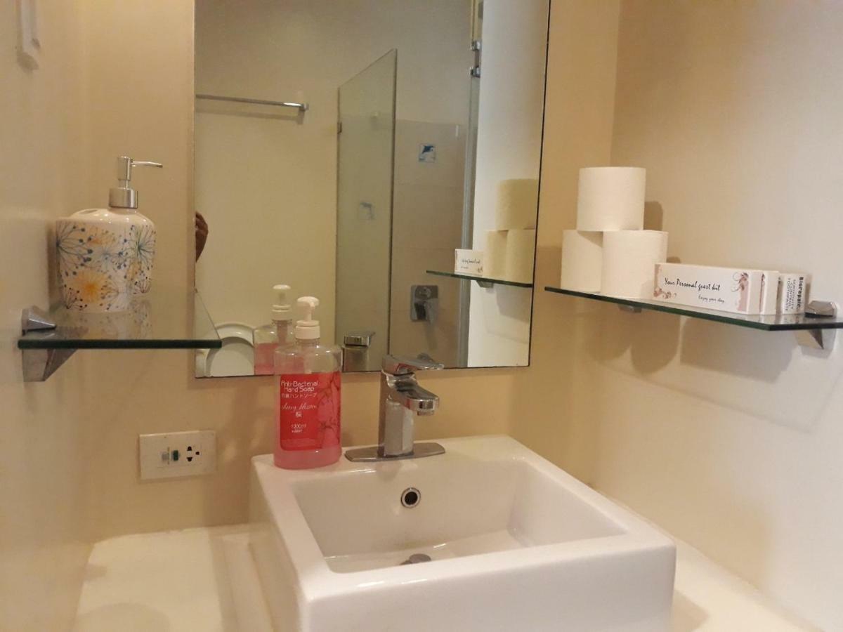 Pico De Loro Resort Condotel Насугбу Екстериор снимка